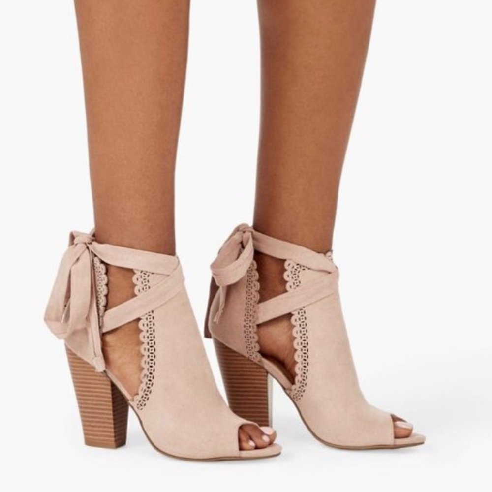JustFab Women's Size 6 Blush Booties